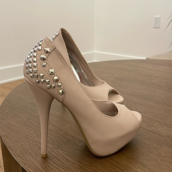 Diva Lounge Shoes - Picture 2 of 5